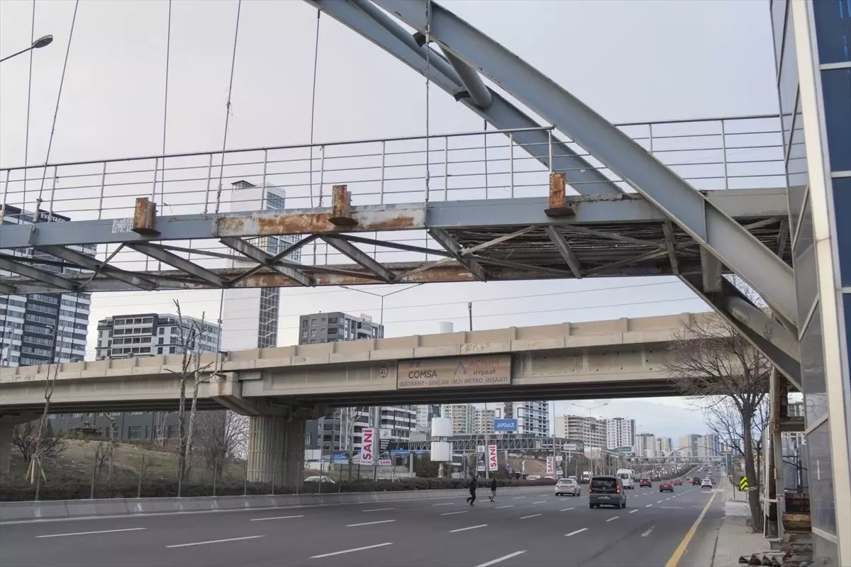 Ankara\'da Üst Geçit Onarımı Citikçe Geciktiriyor