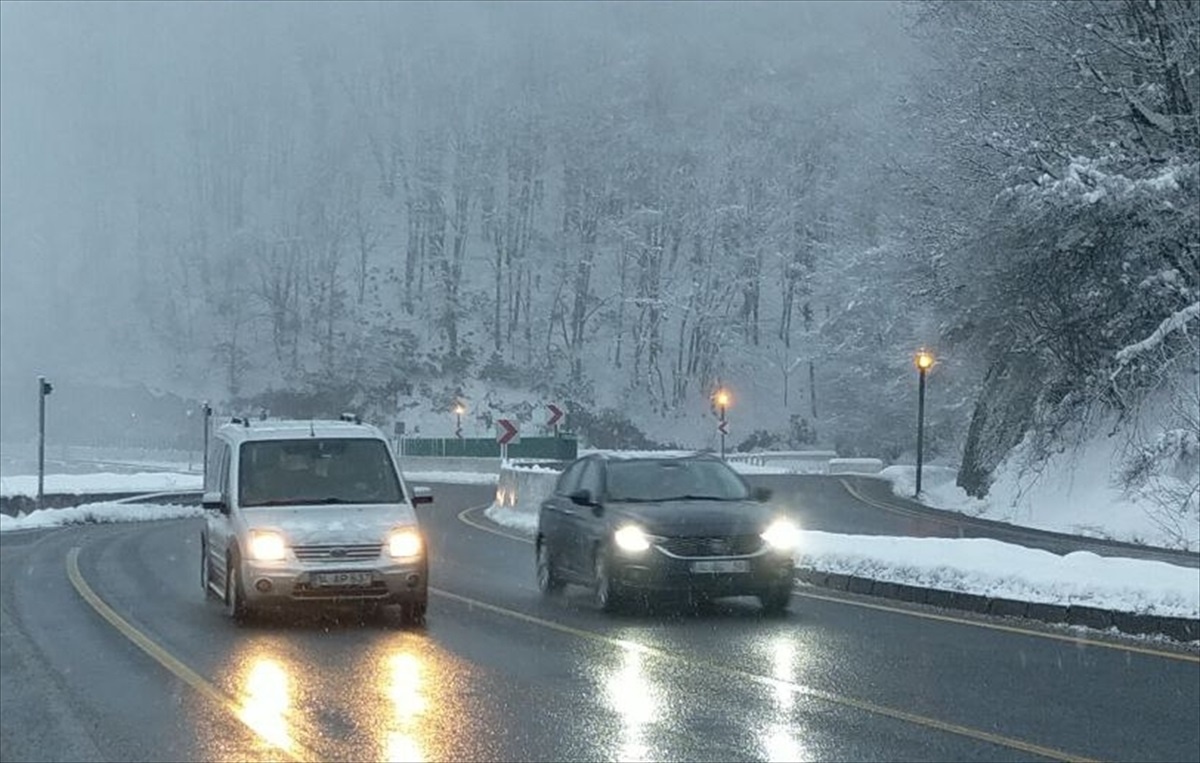 Bolu Dağı\'nda Kar ve Sis Etkili