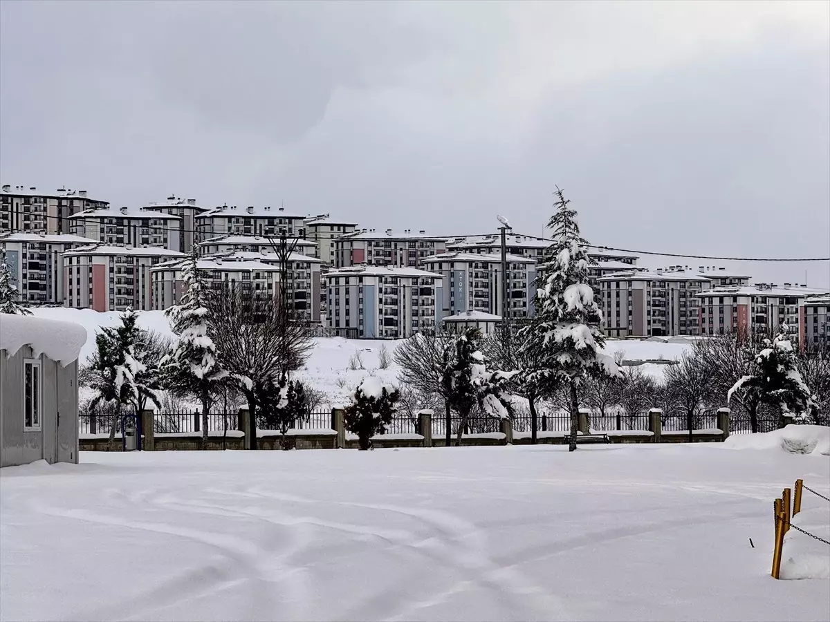 Doğanşehir Beyaza Büründü