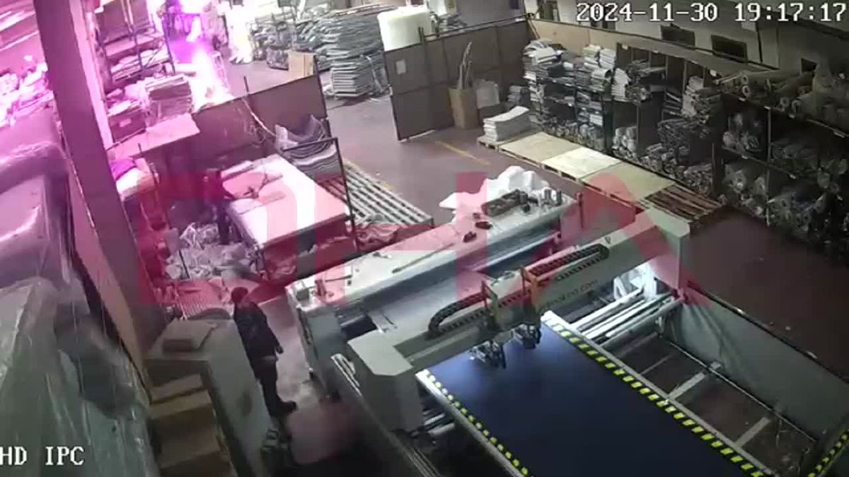Kayseri\'de Mobilya Fabrikasında Yangın: 3 Ölü, 7 Gözaltı
