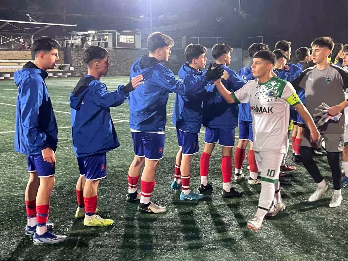 Kocaeli U17 Maçında Kavga: Oyun Tatil Edildi