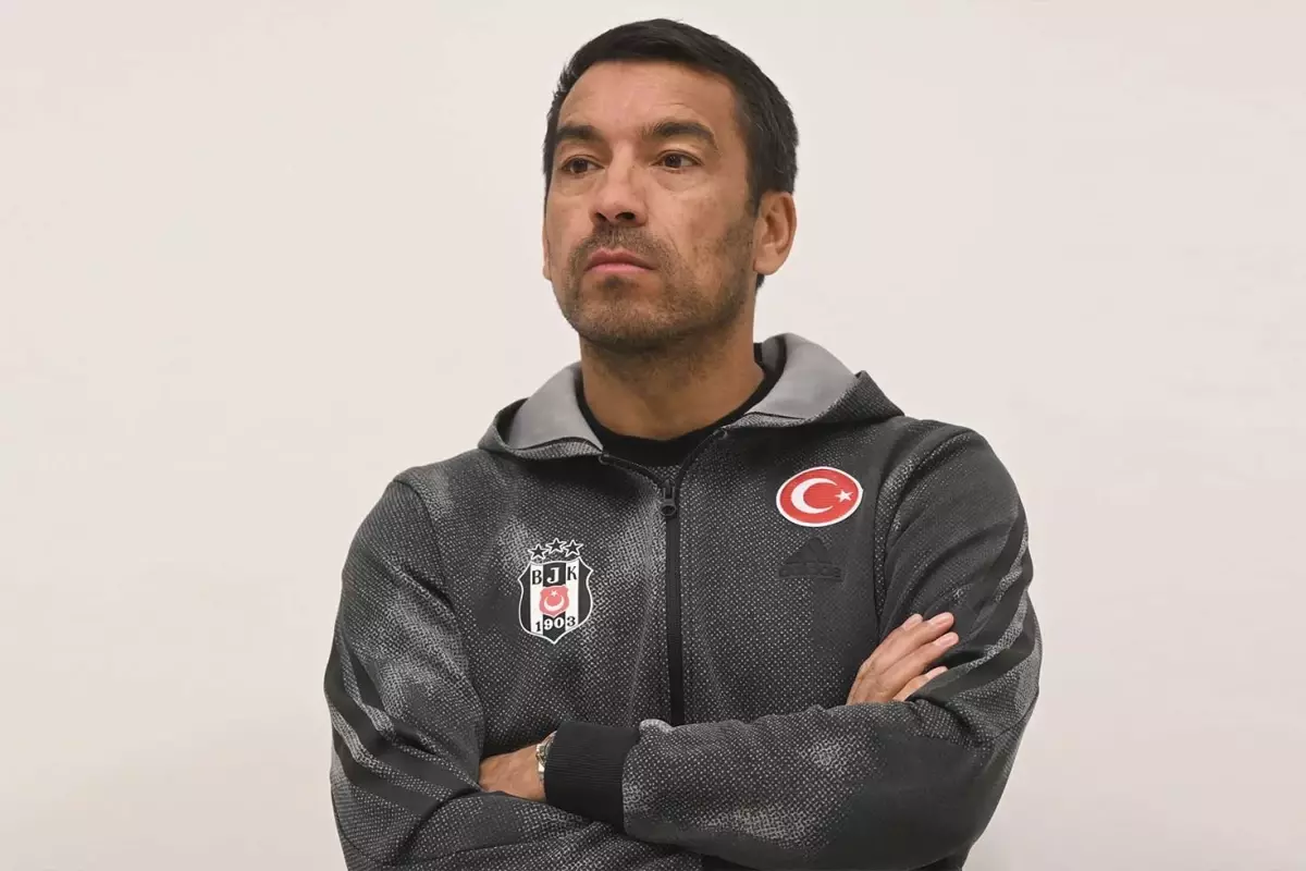 Giovanni van Bronckhorst\'tan geri dönüş sorusuna sürpriz yanıt