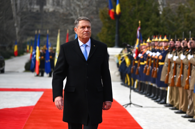 Romanya'da Cumhurbaşkanı Iohannis İstifa Etti, Geçici Görev Bolojan'a Devredildi