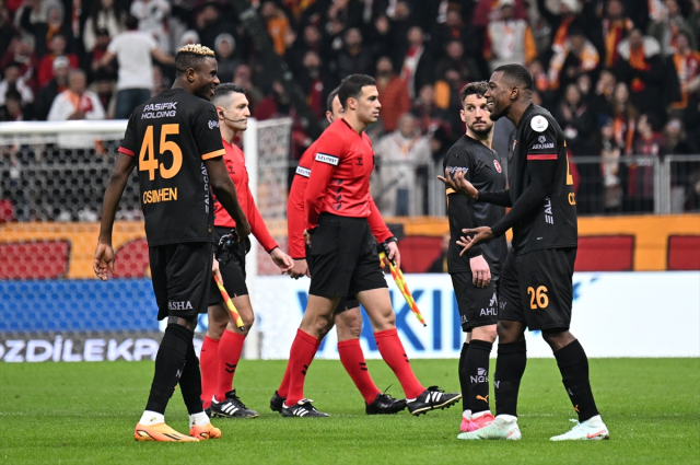 Ülkenin dilindeki maçın VAR kayıtları açıklandı! Galatasaray taraftarı çıldırdı