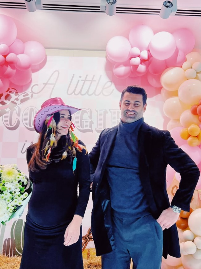 Zeynep Sever Demirel'e sürpriz baby shower partisi! Volkan Demirel ile pozlarına yorum yağdı