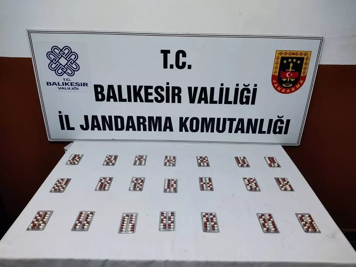 Balıkesir\'de Uyuşturucu Operasyonu: 5 Gözaltı