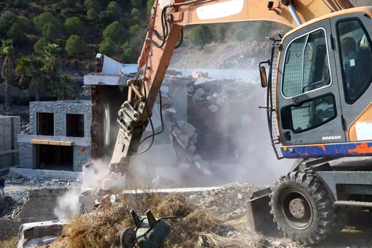 Bodrum Belediyesi Kaçak Yapılarla Mücadelede Kararlılığını Sürdürüyor