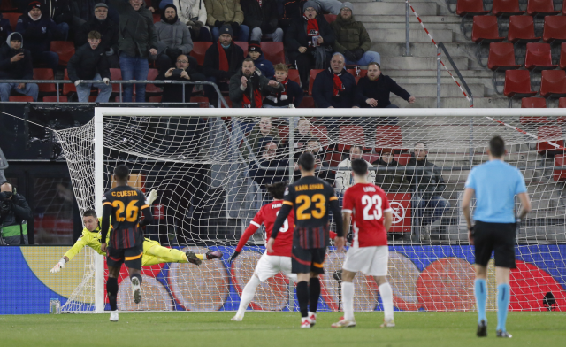 Galatasaray, AZ Alkmaar'a deplasmanda 4-1 mağlup oldu