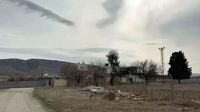 İki ülkeye sınırı olan köyün sakinlerinin Kalkınma Yolu Projesi heyecanı