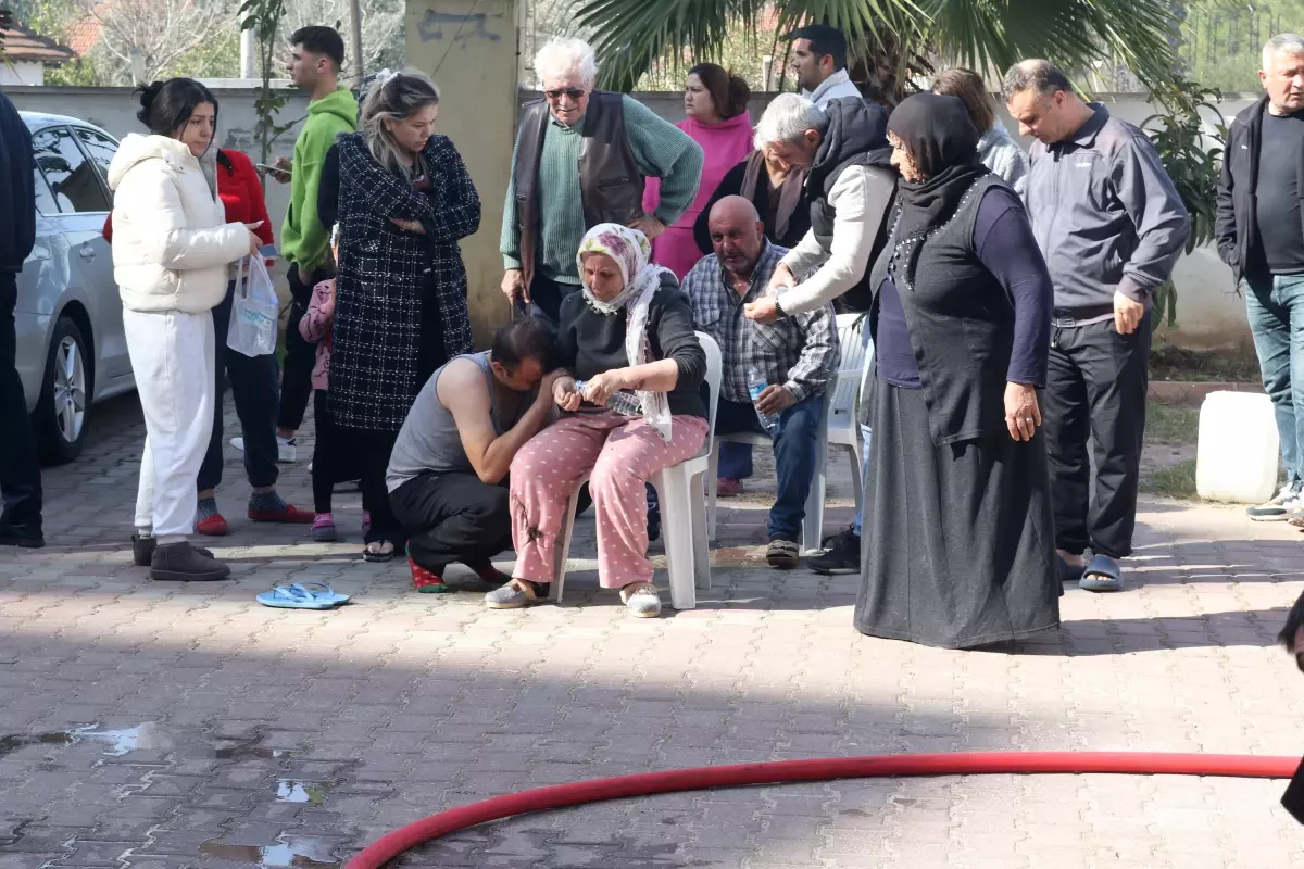 Antalya\'da Elektrikli Isıtıcıdan Yangın: Aile Korku Dolu Anlar Yaşadı