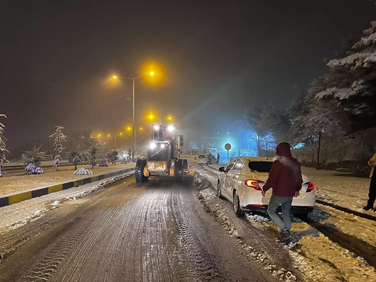 Mardin\'de Kardan Kapanan Yollar Yeniden Ulaşıma Açıldı