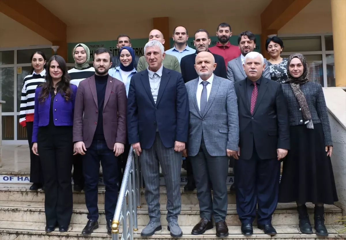 Of Belediye Başkanı Rehberlik Merkezini Ziyaret Etti