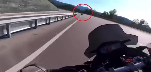 Polis memurunun hayatını kaybettiği motosiklet kazası kask kamerasında