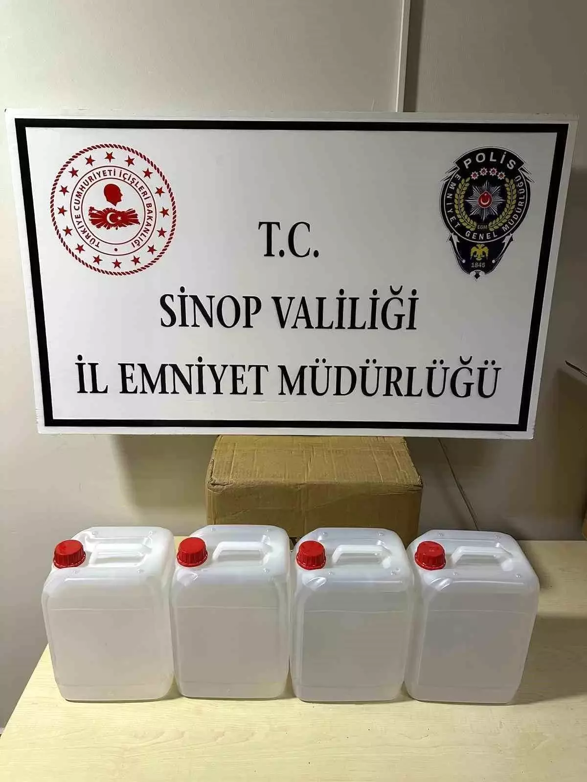 Sinop\'ta Kaçak 20 Litre Etil Alkol Ele Geçirildi