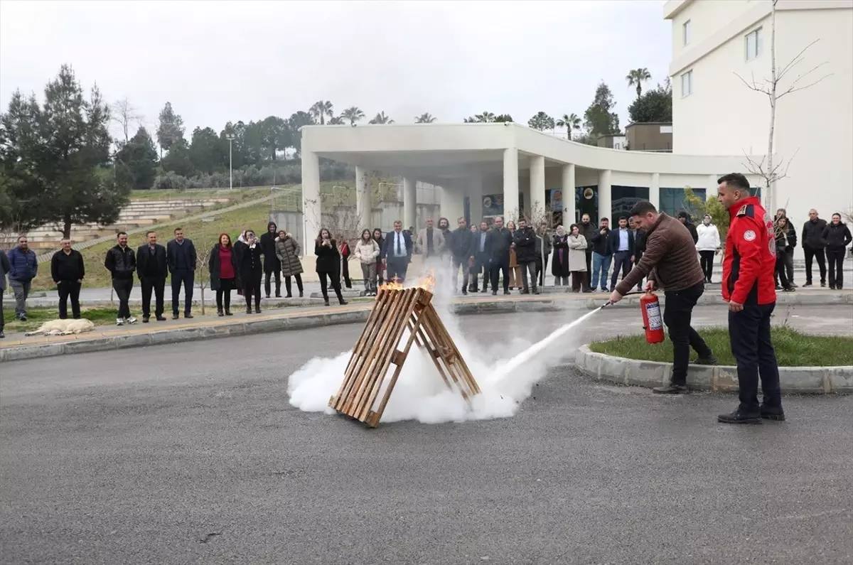 Tarsus Üniversitesi\'nde Yangın Eğitimi