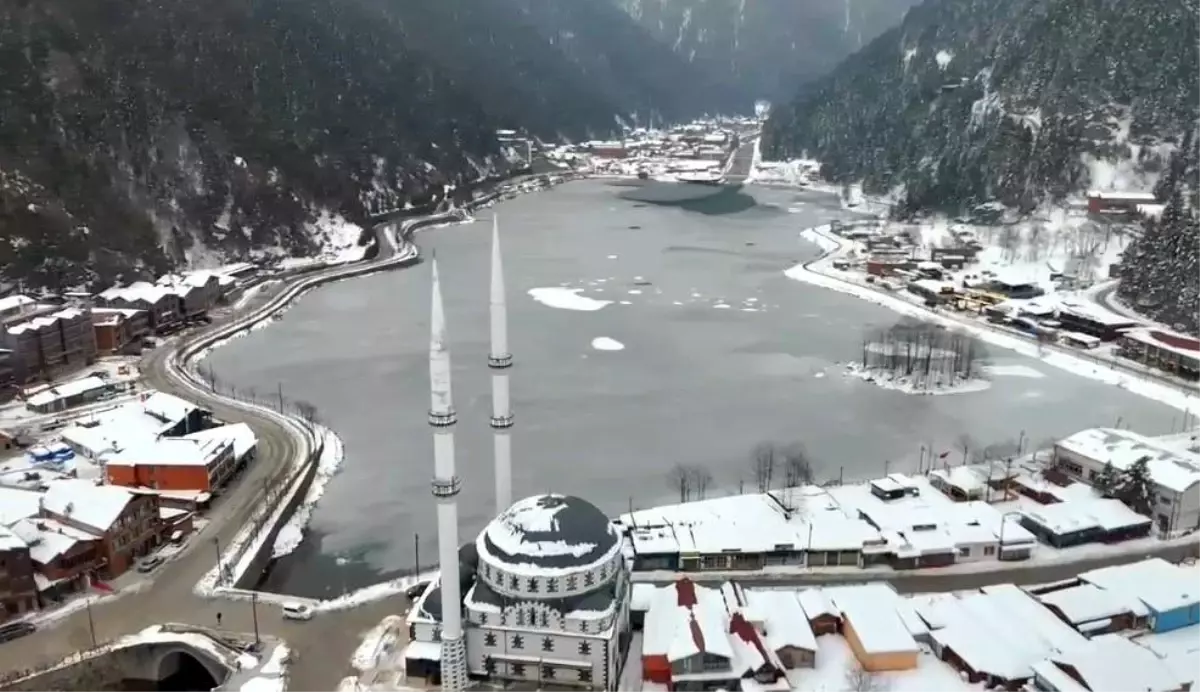 Uzungöl Buzla Kaplandı