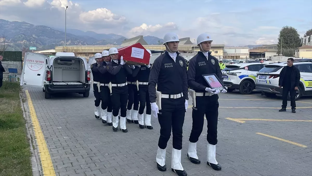 Aydın\'da Kalp Kriziyle Hayatını Kaybeden Polis Memuruna Tören