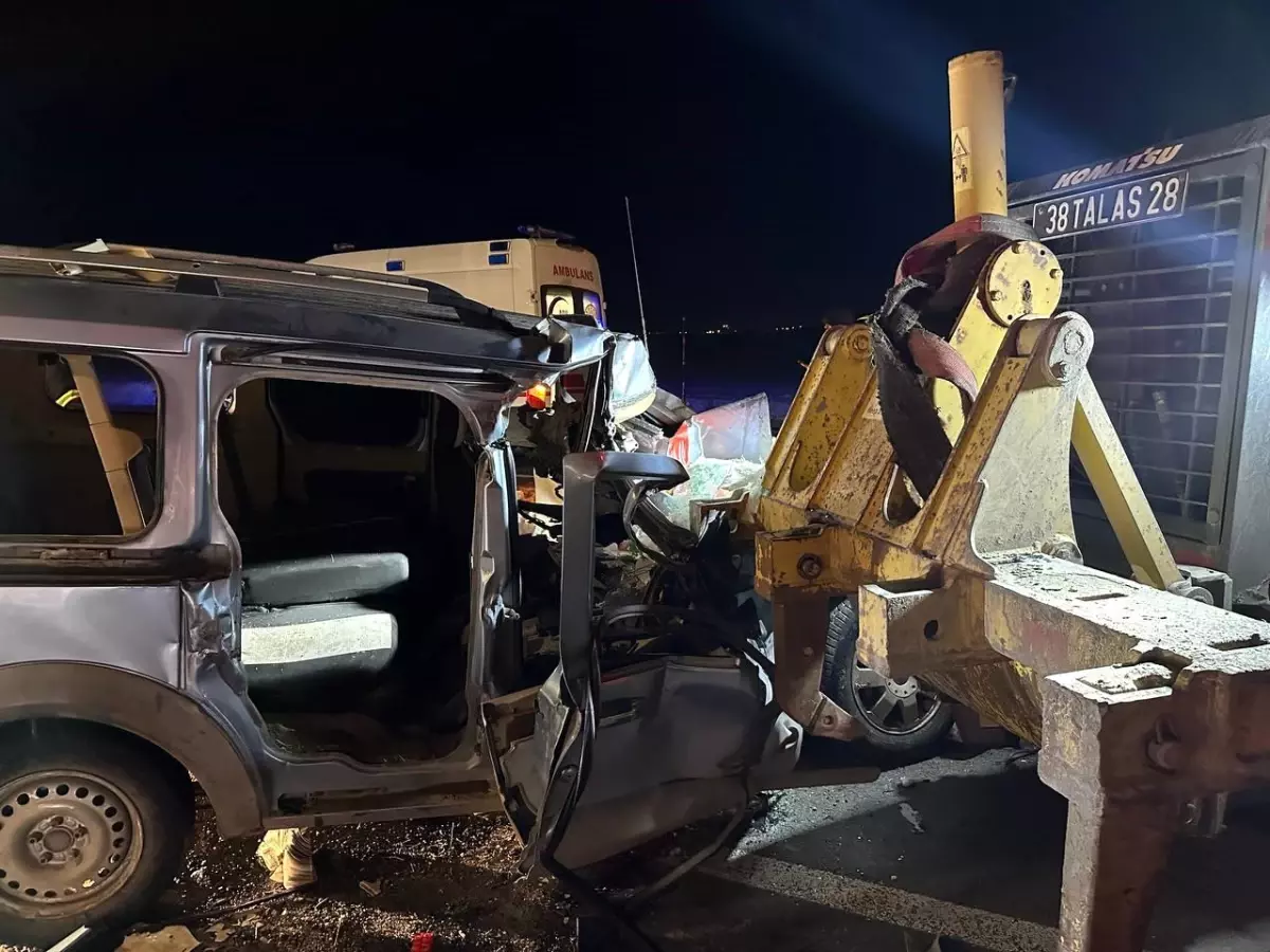 Kayseri-Malatya Yolunda Kaza: 1\'i Ağır 2 Yaralı