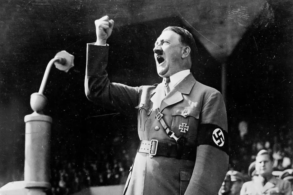 Hitler hesabına devlet görevlilerinin kullandığı \'gri tik\' verildi: Gerçek bambaşka çıktı