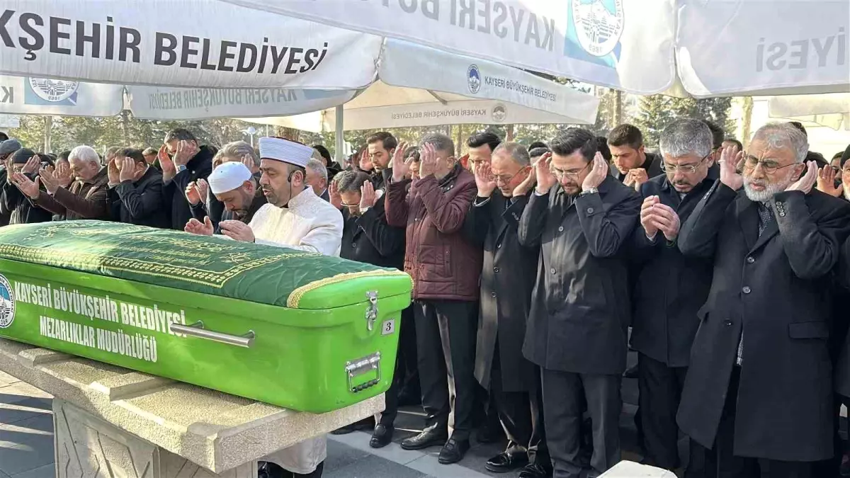 Hüseyin Okandan’ın Dedesinin Cenazesi