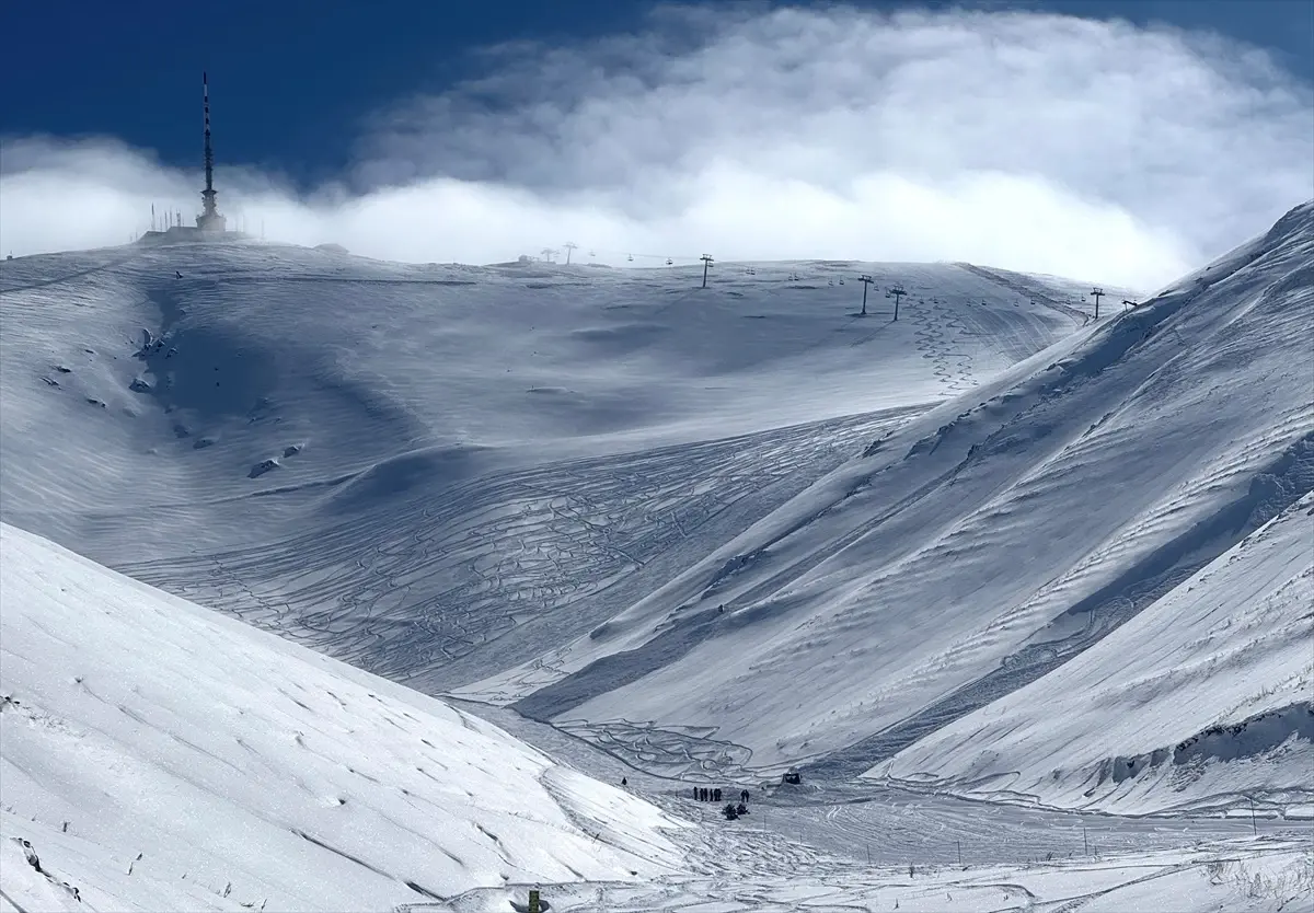 Palandöken\'de Çığ Düştü, Yaralı Yok