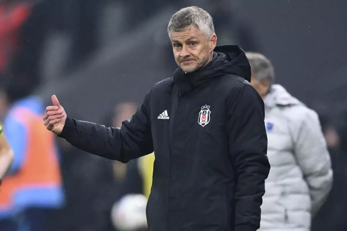 Solskjaer\'den Fenerbahçe ve Galatasaray\'a gönderme: Beşiktaş hakkıyla kazanır