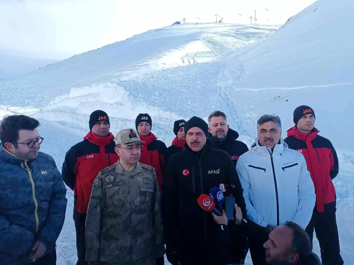 Erzurum Valisi Çiftçi\'den Kayak Severlere Uyarı: Yasaklı Alanlardan Uzak Durun