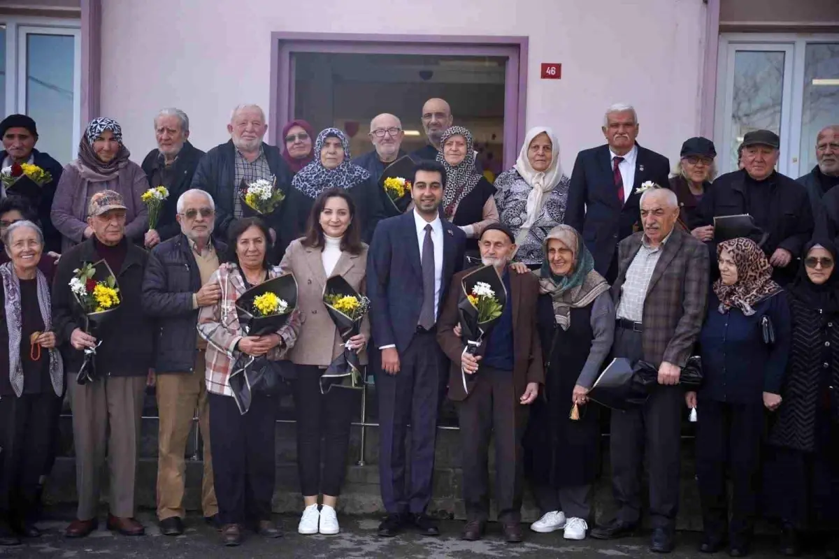 Tuzla Belediyesi, Yarım Asırlık Aşıkları Sevgililer Günü\'nde Buluşturdu