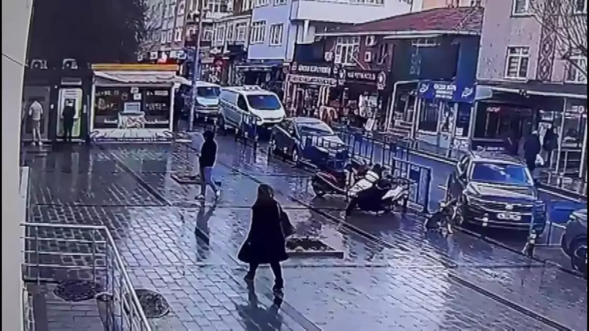 Ataşehir\'de Çalınan Motosikletin İzini Sürdüler, Bir Şüpheli Gözaltına Alındı