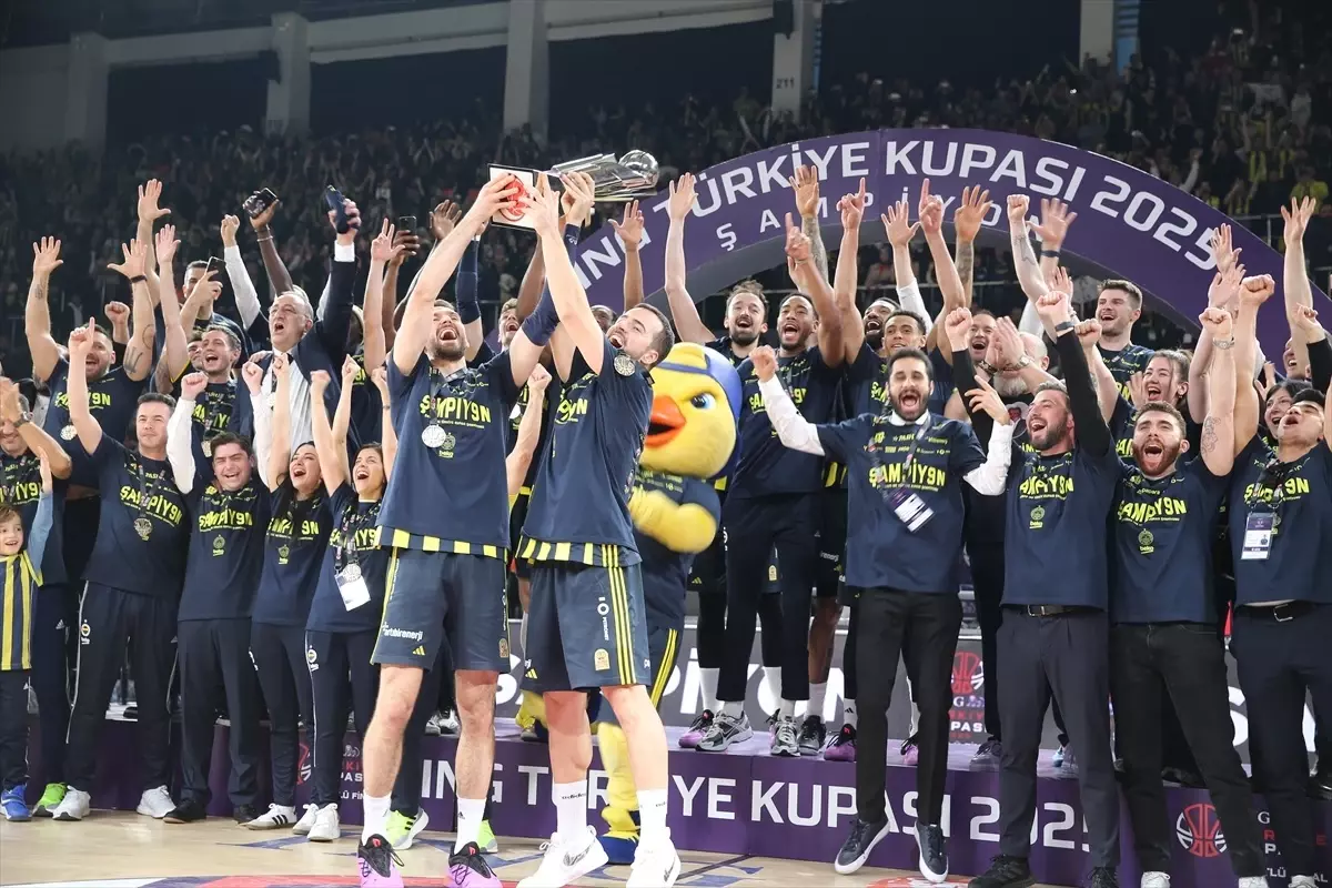 Fenerbahçe Beko, Türkiye Kupası\'nı Kazandı