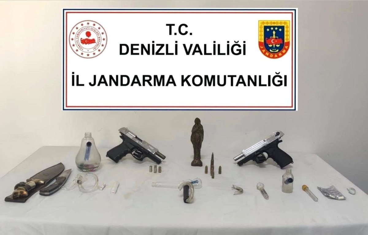Denizli\'de Uyuşturucu Operasyonu: 11 Gözaltı