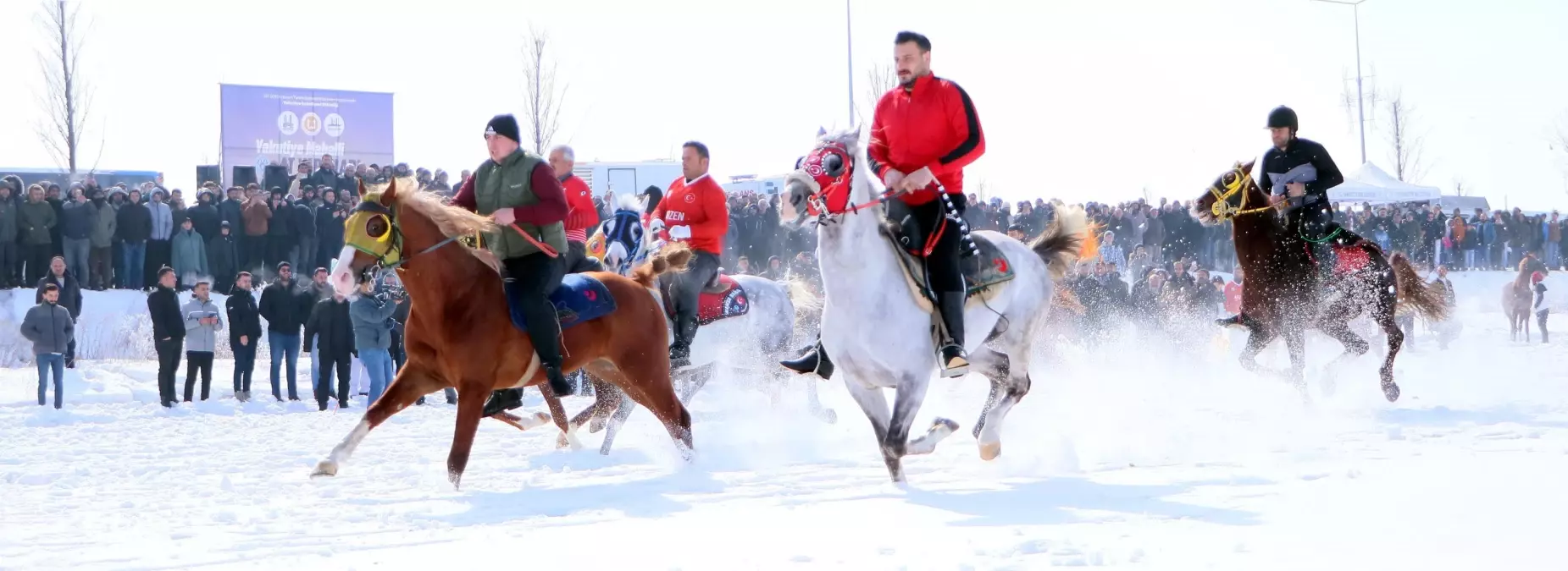 Erzurum\'da Mahalli At Yarışları Tamamlandı