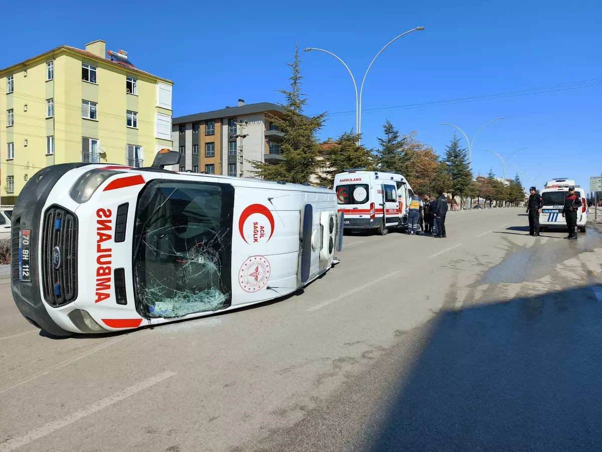 Karaman\'da Ambulansta Kaza: 6 Yaralı