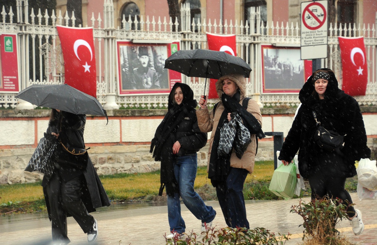 Kuvvetli Yağış Uyarısı: Trakya ve Doğusunda Sel Tehlikesi
