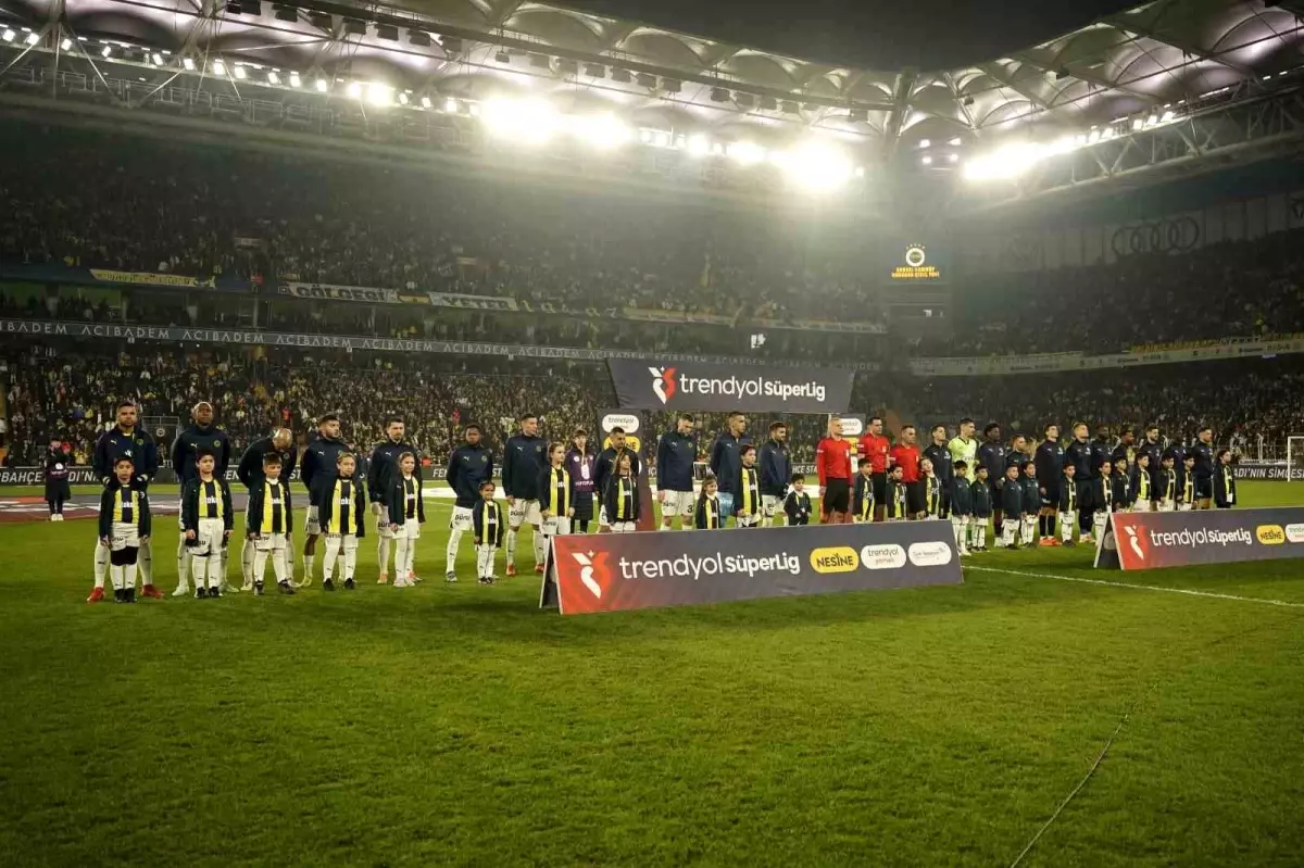 Fenerbahçe-Kasımpaşa Maçı Başladı