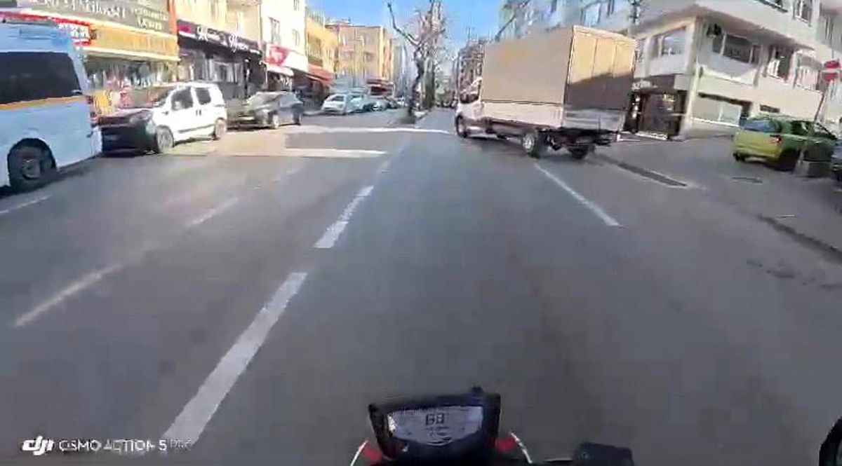 Bursa\'da Motosiklet Kazası: Facianın Eşiğinden Dönüldü