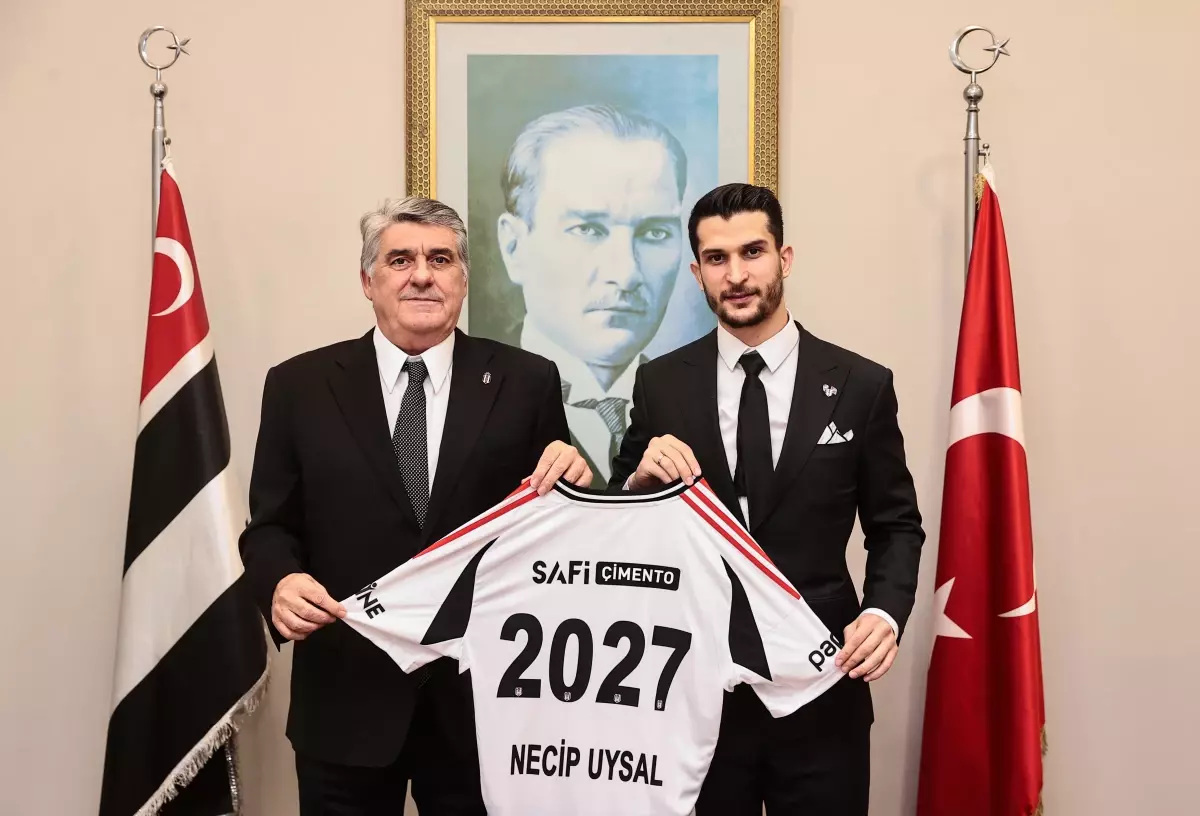 Beşiktaş, Kaptan Necip Uysal\'ın Sözleşmesini Uzattı