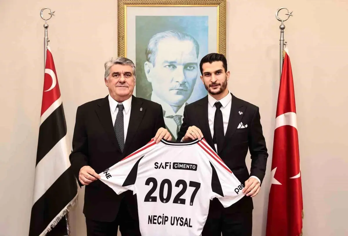 Necip Uysal ile Beşiktaş\'ta Yeni Sözleşme