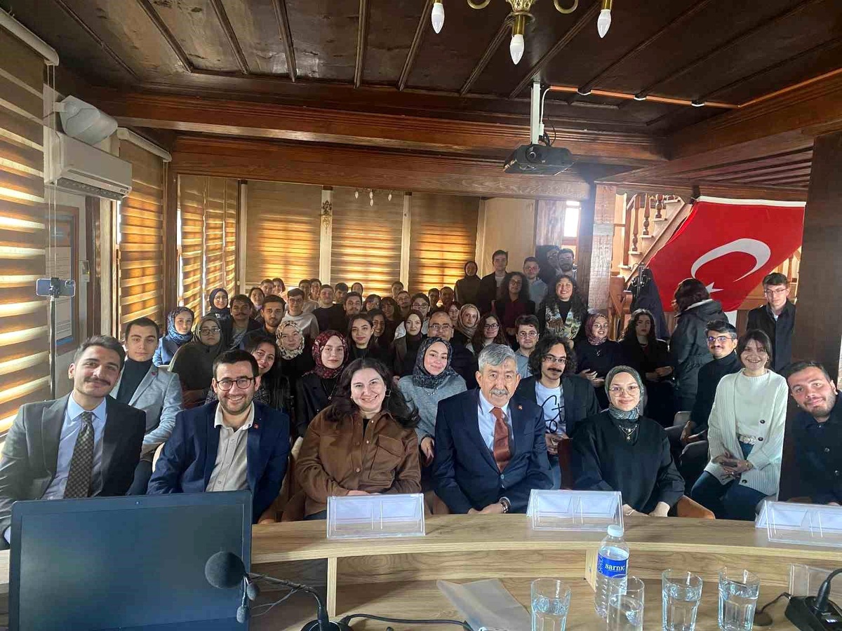 Türk Ocakları\'nda Bilgi Şöleni