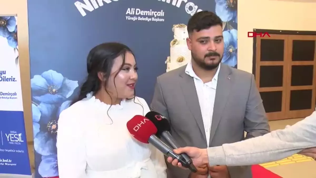 Adana\'da Dini Nikahlı 99 Çift İçin Toplu Resmi Nikah Töreni Düzenlendi