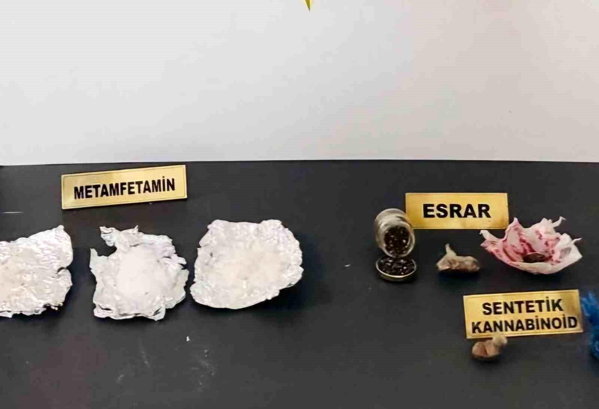 Samsun\'da Uyuşturucu Operasyonu: 2 Gözaltı