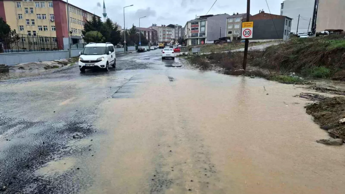 Tekirdağ\'da Yağmur Su Baskınlarına Neden Oldu