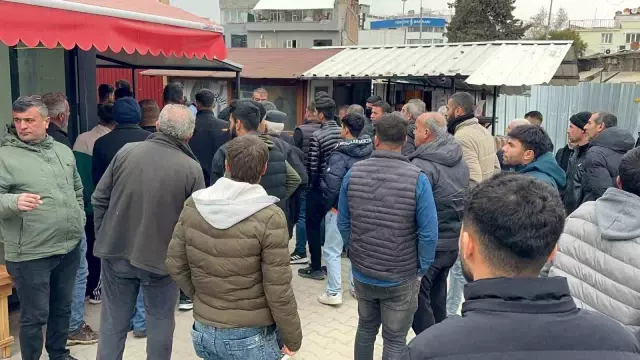 Mahalleliyi çıldırtan olay! Polis ellerinden zor aldı