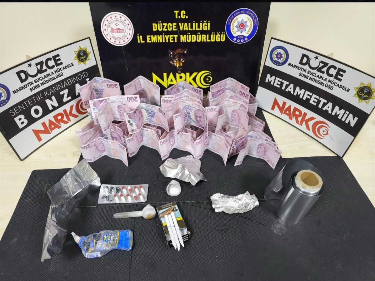 Düzce\'de Uyuşturucu Operasyonu: 2 Tutuklama
