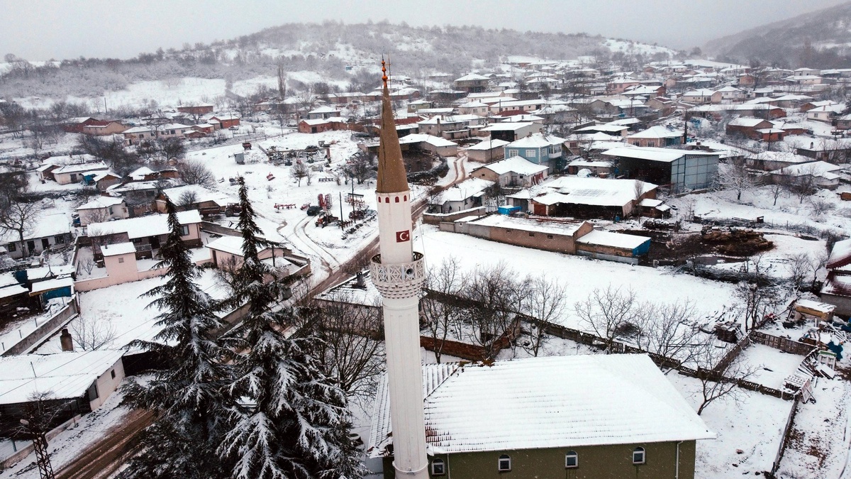 Kar Yağışı Çiftçileri Sevindirdi