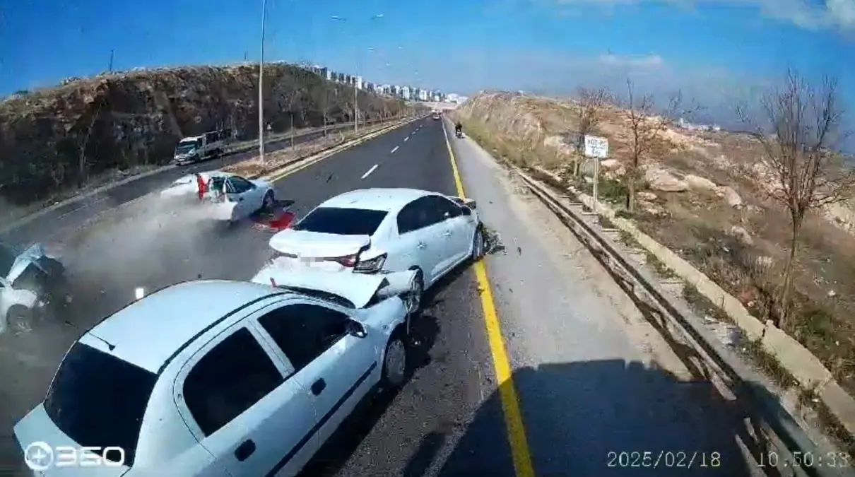 Şanlıurfa\'da Zincirleme Trafik Kazası