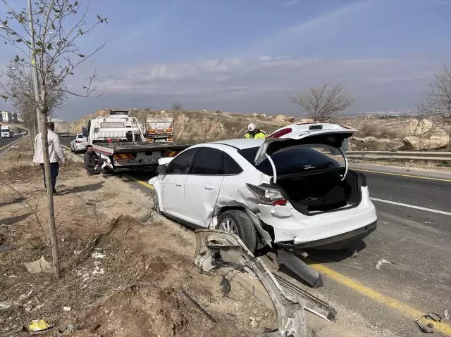 Şanlıurfa'da 4 aracın karıştığı zincirleme trafik kazası kamerada