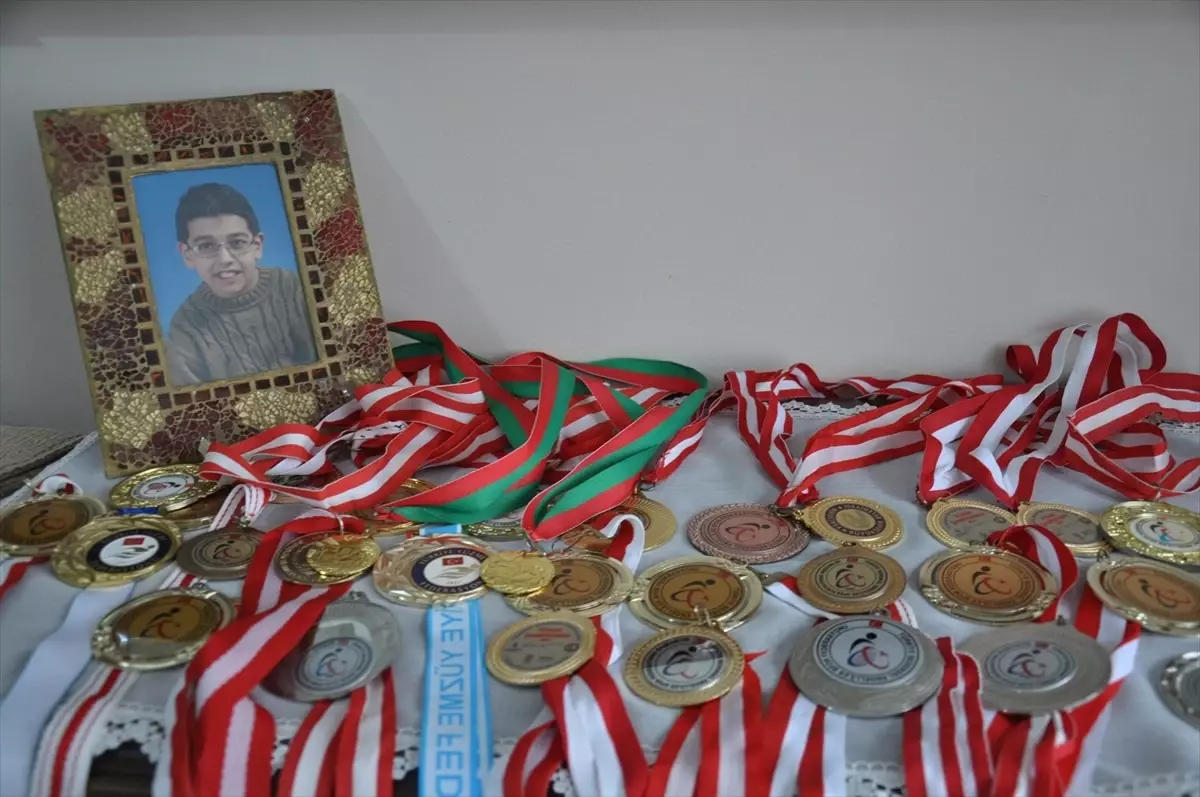 Mehmet Bakır Eğilmez\'in Gururlu Başarısı