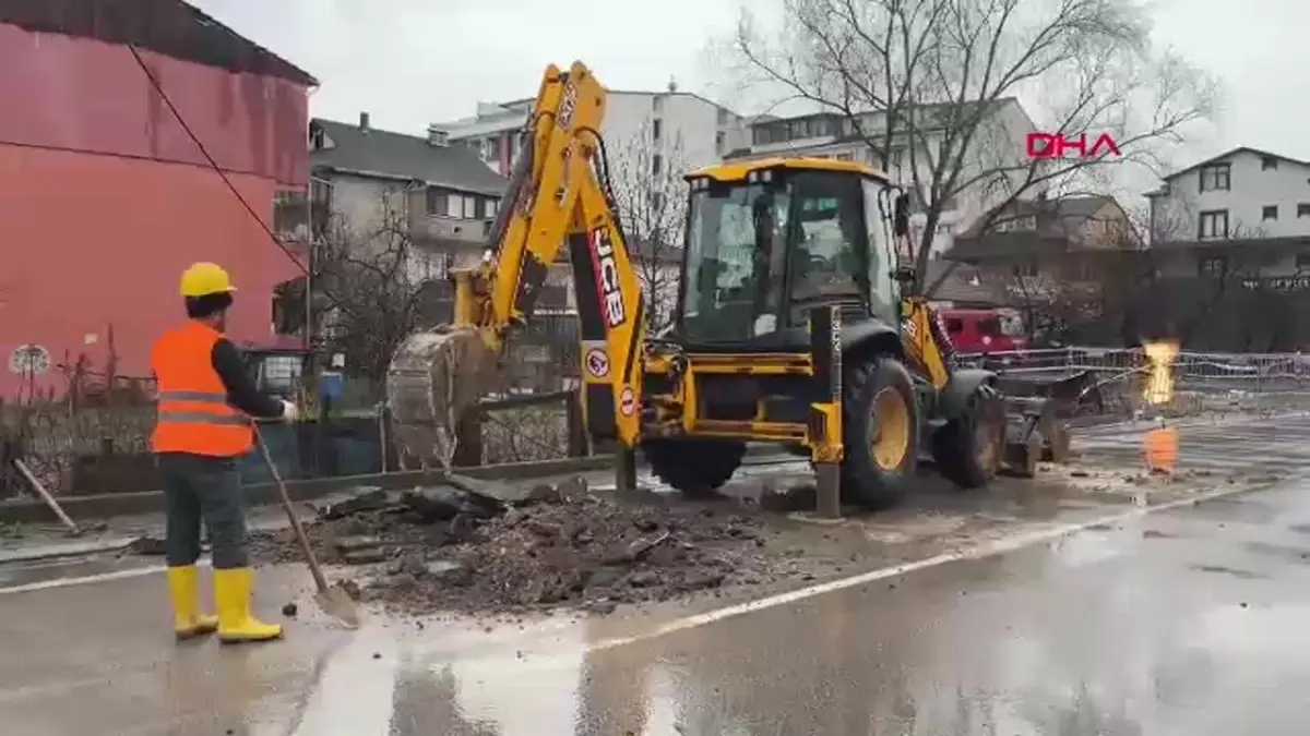 Kartepe\'de Metro İnşaatında Metan Gazı Yangını Devam Ediyor