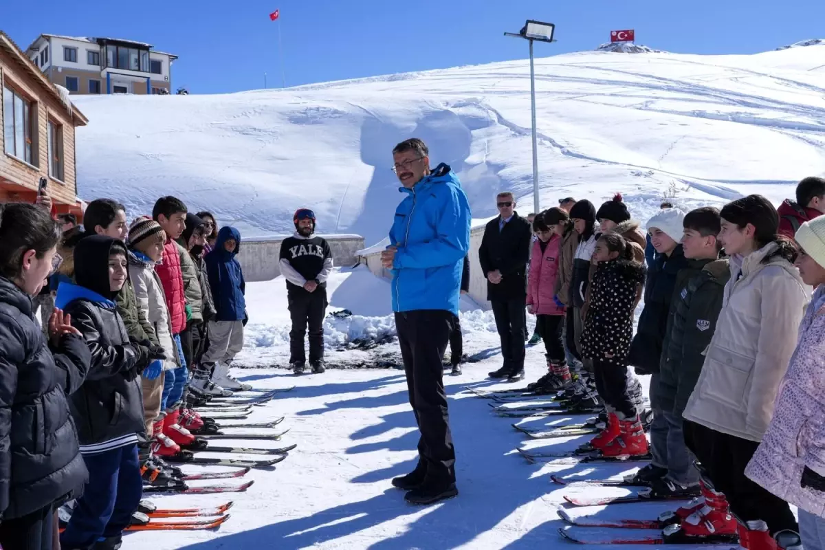 Hakkari\'de Sağlıklı Bir Gelecek İçin Spor Projesi